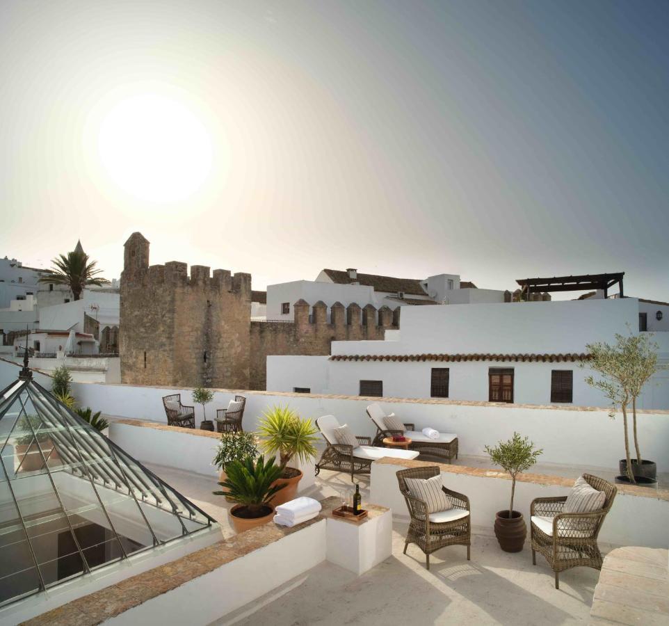 Hotel Plaza 18 - Grupo Califa Vejer de la Frontera Exterior photo